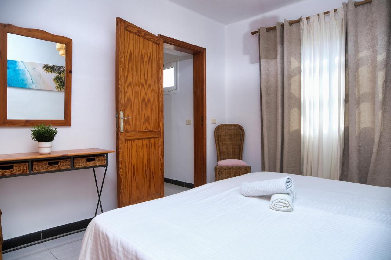 Suite Zefiro A 500M From The Beach, Fast Wifi ปูแอร์โตเดลคาร์เมน ภายนอก รูปภาพ